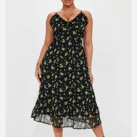 No Boundaries Green Ruffled Tiered Midi Sundress - Picture 1 of 11